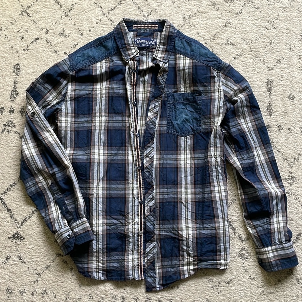 Tranquility Mayhem Men’s Medium Plaid Long-Sleeved Button Down Shirt